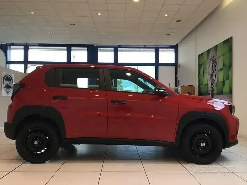 Nuova Fiat Grande Panda Pop 101 CV (74 kW) 2026 Rosso Utilitaria