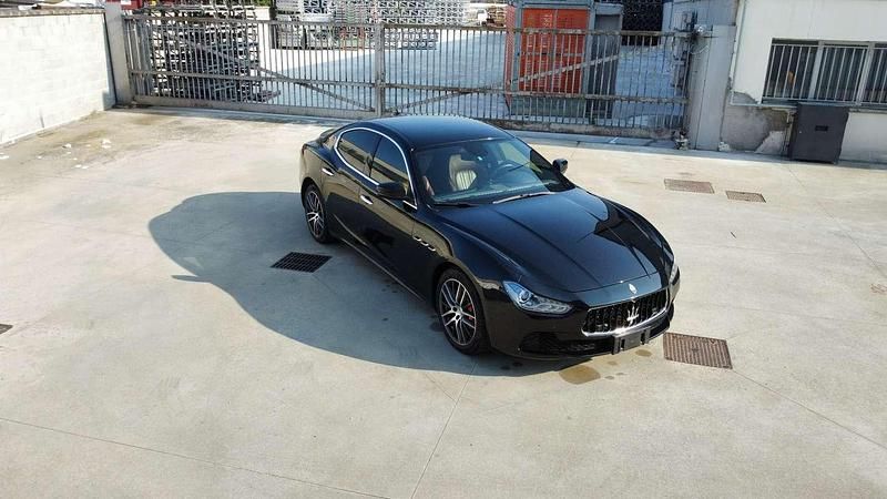 Nero Usata 2016 Maserati Ghibli Tre volumi | 23.999 € (Cara) - Immagine 1/4