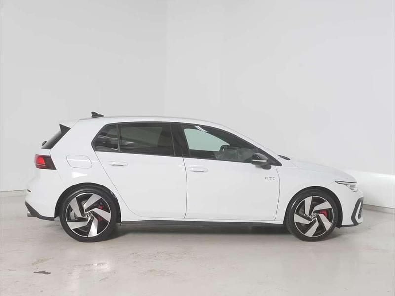 Usata VW Golf VIII Style 265 CV (194 kW) 2025 Bianco Utilitaria