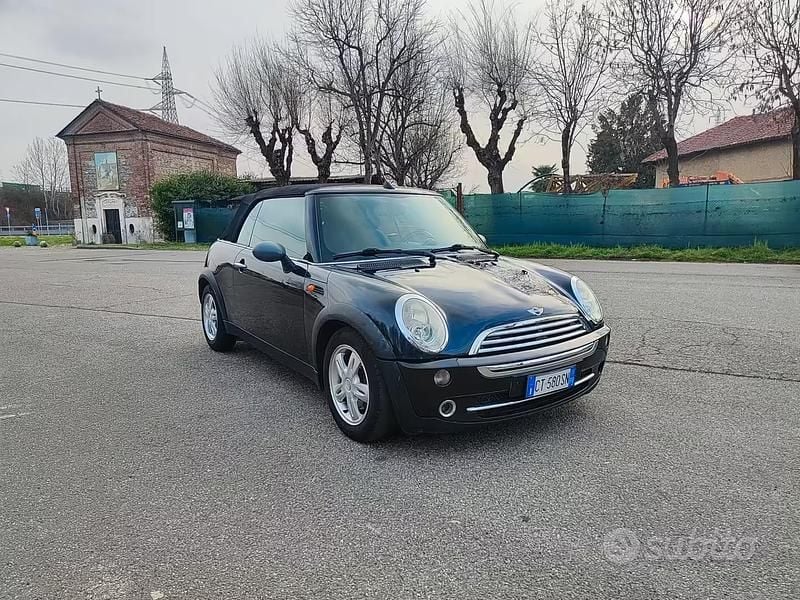 Usata Mini One Cabriolet 90 CV (66 kW) 2005 Nero Cabrio