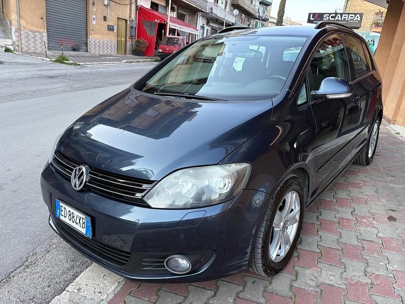 Usata VW Golf Plus Cross Comfortline 105 CV (77 kW) 2010 Grigio Monovolume
