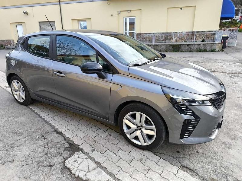 Usata Renault Clio V Evolution 101 CV (74 kW) 2024 Grigio Berlina