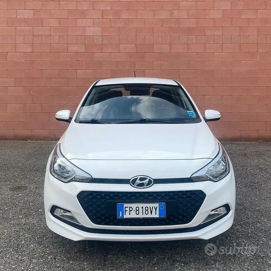 Usata Hyundai i20 GO! 84 CV (61 kW) 2018 Bianco Berlina