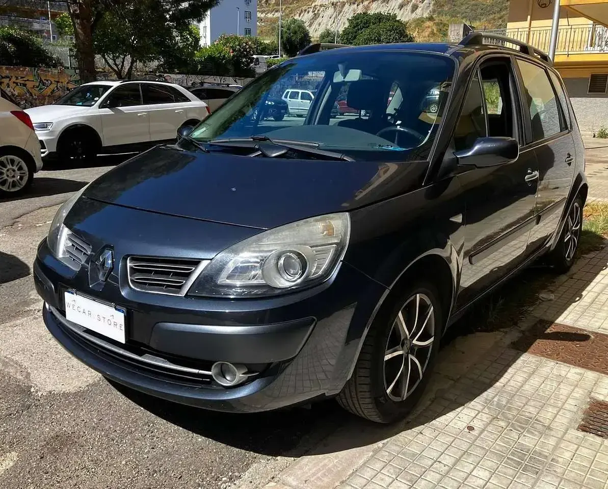 Usata Renault Scenic E-Tech Dynamique 131 CV (96 kW) 2009 Grigio Monovolume