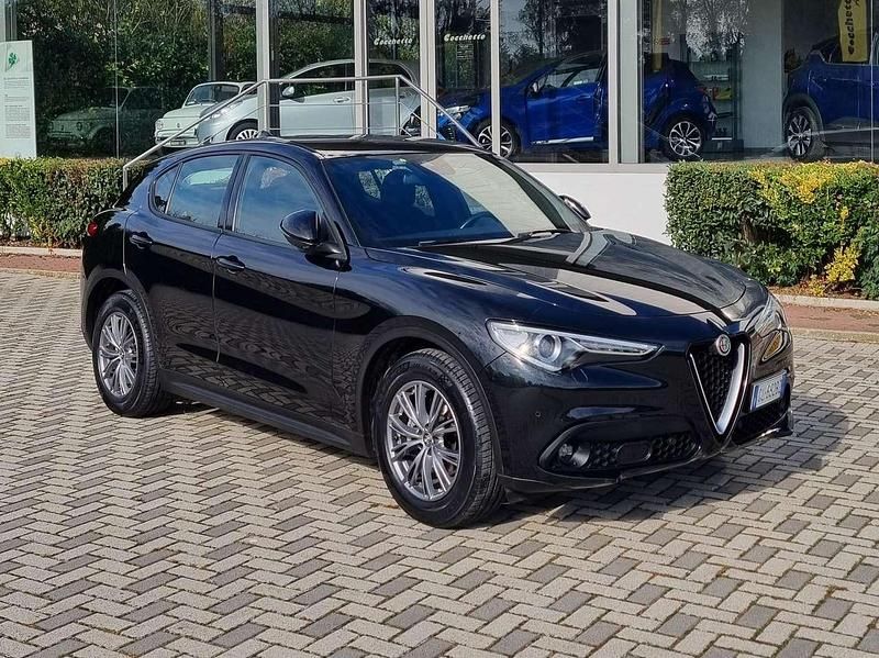 Usata Alfa Romeo Stelvio Business 160 CV (117 kW) 2022 Nero SUV