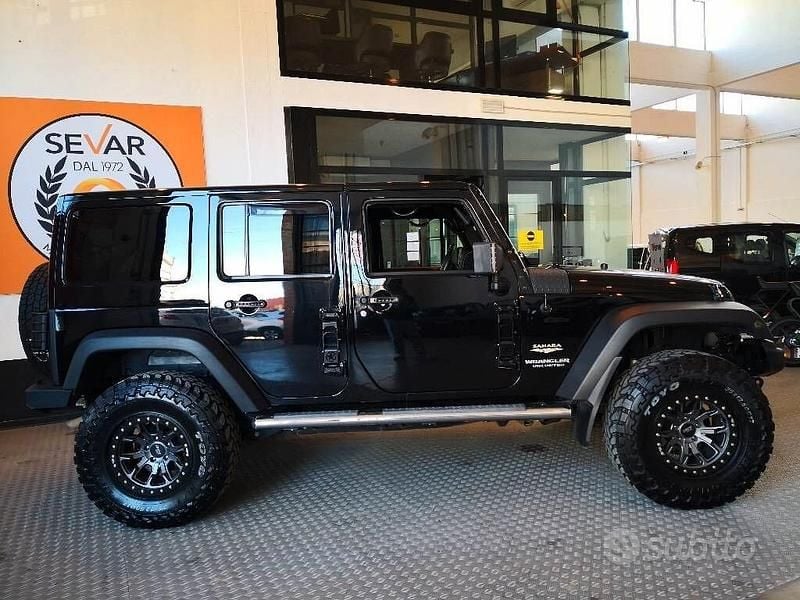 Usata Jeep Wrangler Unlimited Sahara 200 CV (147 kW) 2015 Nero SUV