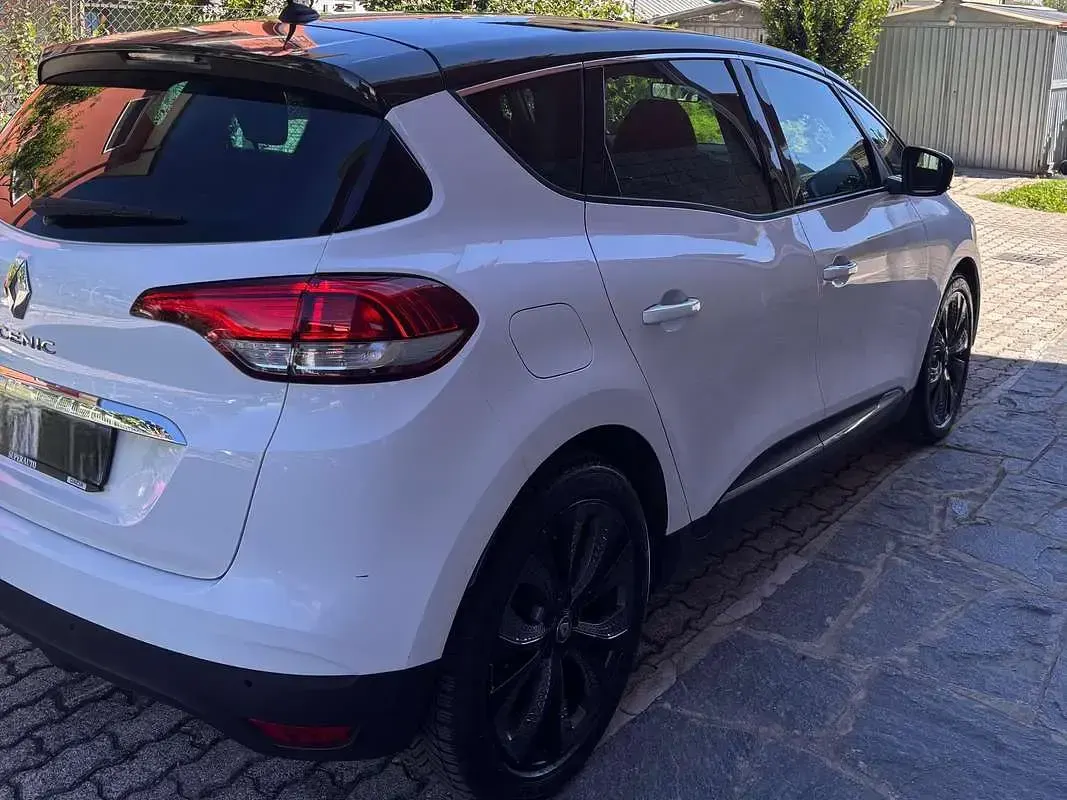 Usata Renault Scénic IV Intens 110 CV (80 kW) 2017 Bianco Monovolume
