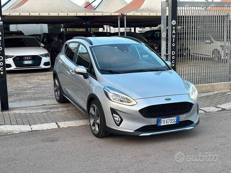 Usata Ford Fiesta Active 86 CV (63 kW) 2019 Grigio Berlina