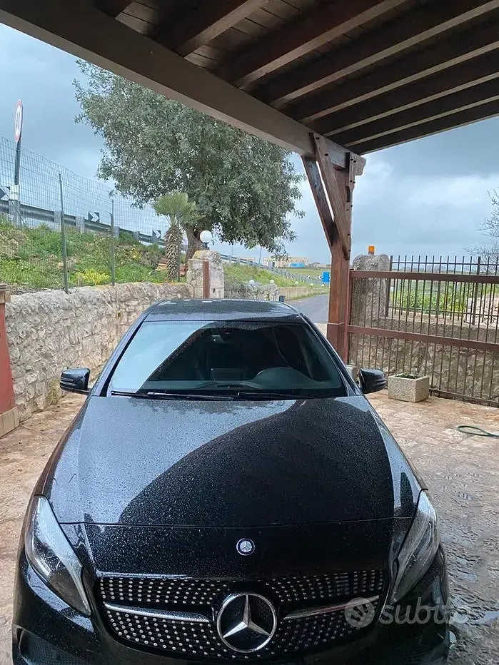 Usata Mercedes A220 170 CV (125 kW) 2016 Nero Utilitaria