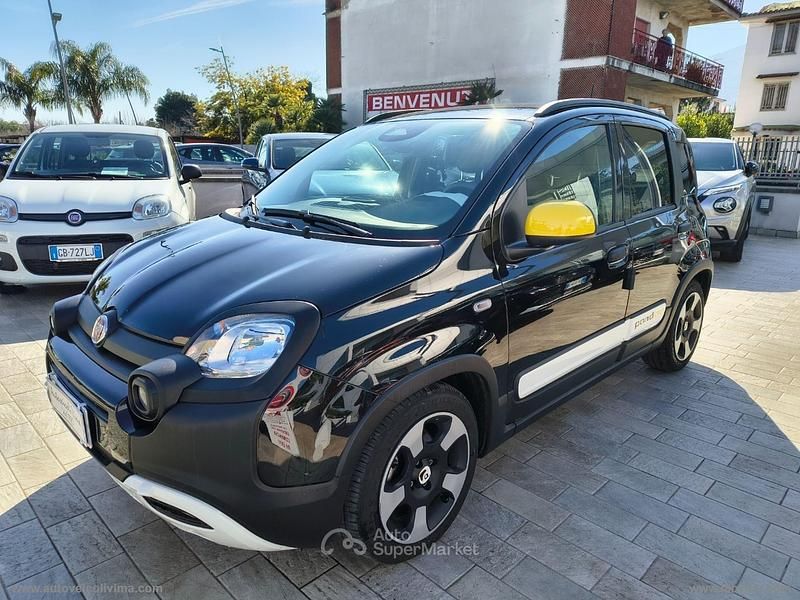 Usata Fiat Panda Cross Cross 69 CV (50 kW) 2025 Nero Utilitaria