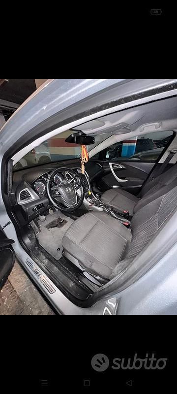 Usata Opel Astra 110 CV (80 kW) 2010 Grigio Berlina