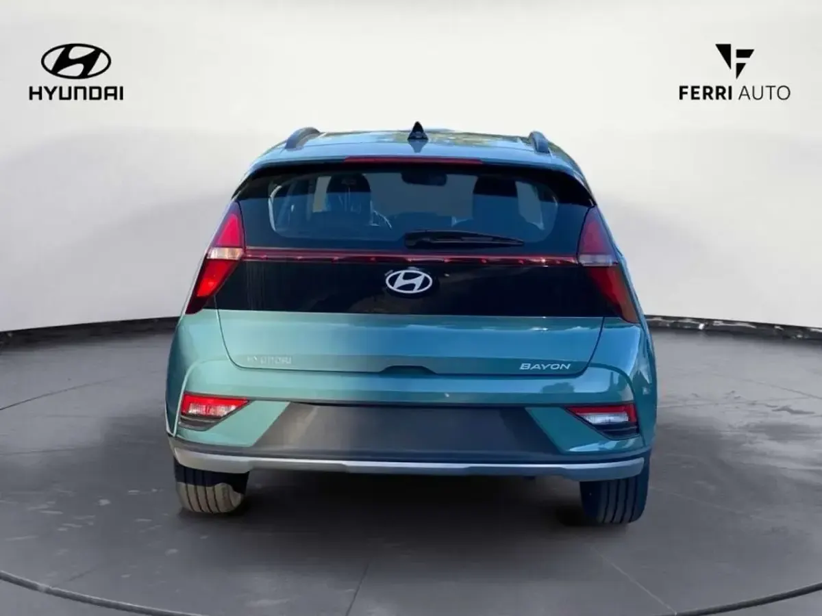 Nuova Hyundai Bayon 79 CV (58 kW) 2025 Verde SUV