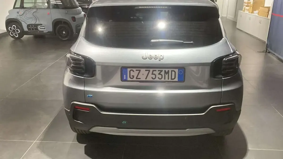 Usata Jeep Avenger EV Summit 114 kW (156 CV) 2025 Grigio SUV