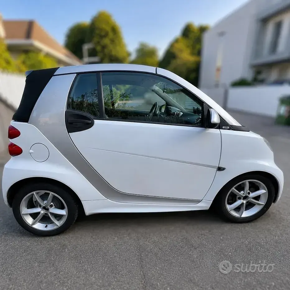 Usata Smart ForTwo Cabrio Pulse 54 CV (39 kW) 2012 Bianco Cabrio