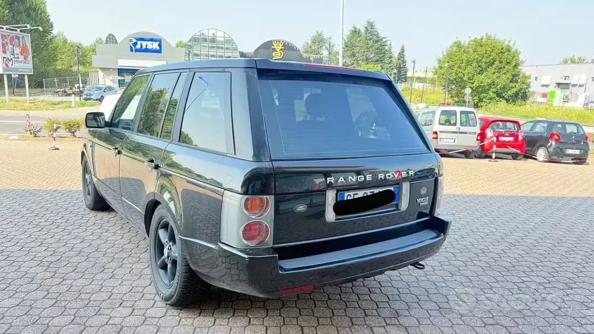 Usata Land Rover Range Rover Vogue 177 CV (130 kW) 2004 Nero SUV