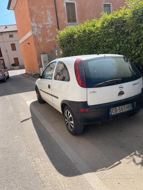 Occasion Opel Corsa 75 ch (55 kW) 2002 Blanc Citadine