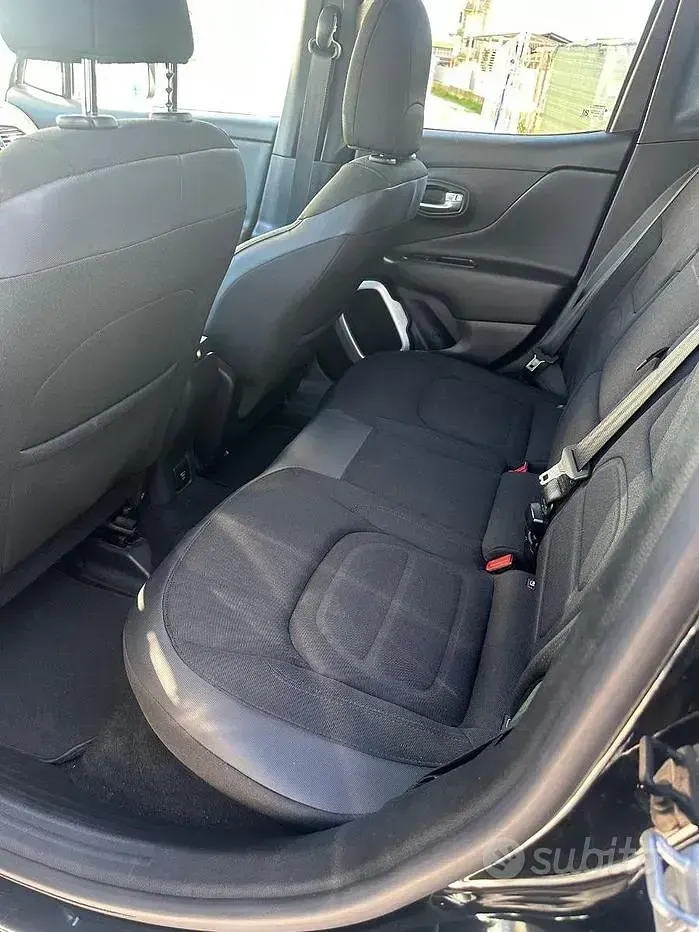 Usata Jeep Renegade 140 CV (102 kW) 2016 Grigio SUV