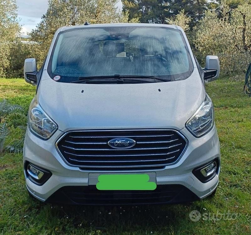 Usata Ford Tourneo 170 CV (125 kW) 2023 Grigio Monovolume