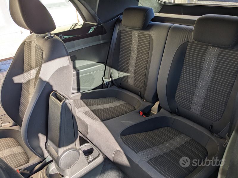 Usata VW Beetle Cabriolet Sportline 150 CV (110 kW) 2016 Grigio Cabrio