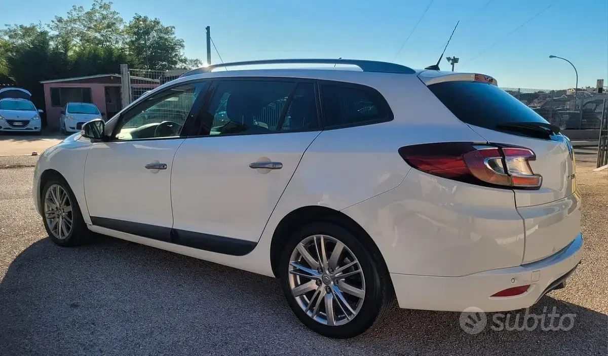Usata Renault Mégane GrandTour 110 CV (80 kW) 2011 Bianco Station wagon