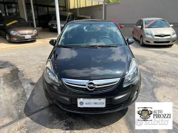 Usata Opel Corsa 75 CV (55 kW) 2014 Nero Utilitaria