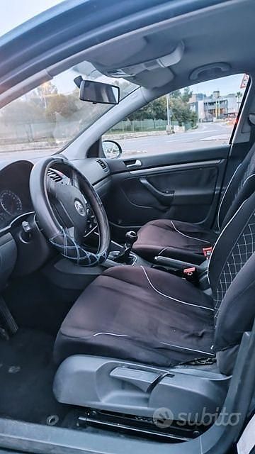 Usata VW Golf IV Comfortline 140 CV (102 kW) 2005 Grigio Berlina