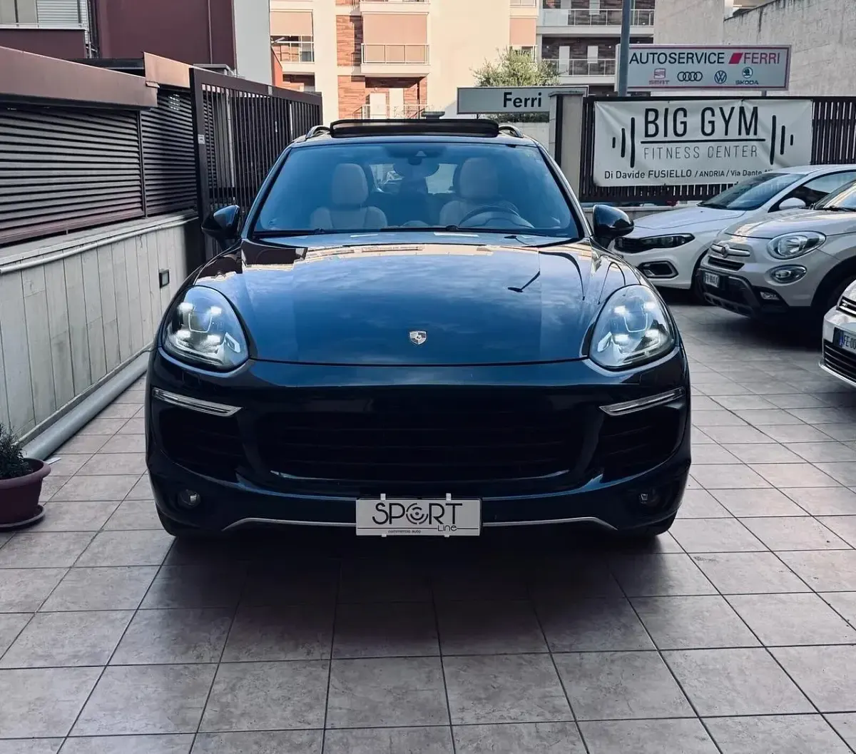 Usata Porsche Cayenne 250 CV (183 kW) 2016 Blu/azzurro SUV