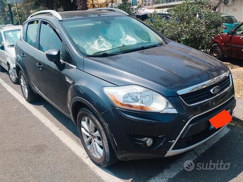 Usata Ford Kuga 136 CV (100 kW) 2009 Grigio SUV