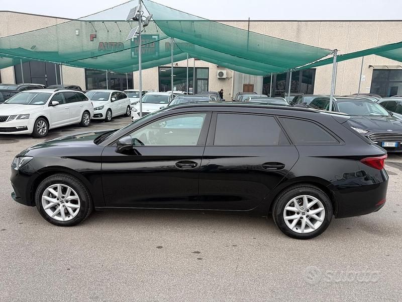 Usata Seat Leon Style 116 CV (85 kW) 2023 Nero Station wagon