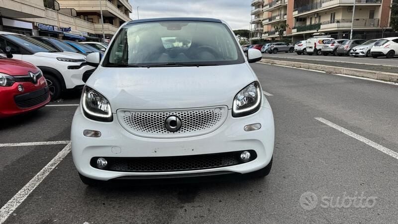 Bianco Usata 2019 Smart ForFour Passion Utilitaria | 15.900 € (Buon prezzo) - Immagine 1/4
