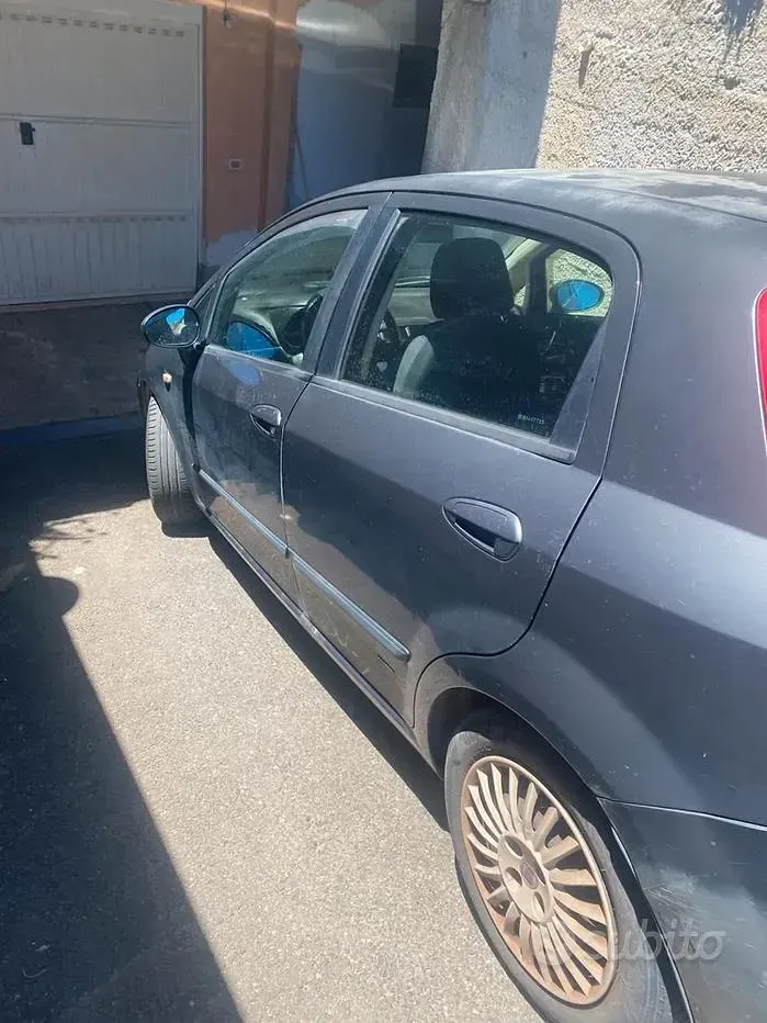 Usata Fiat Grande Punto 120 CV (88 kW) 2008 Grigio Utilitaria