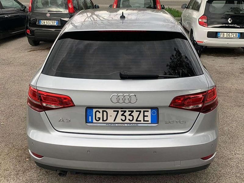 Usata Audi A3 Ambiente 116 CV (85 kW) 2019 Grigio Berlina