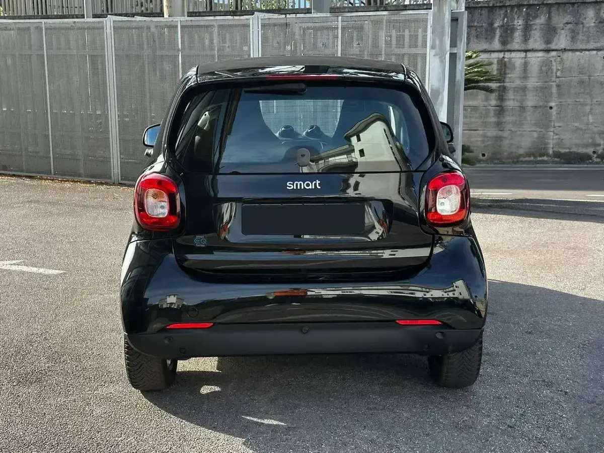Usata Smart ForTwo Coupé Prime 41 kW (56 CV) 2020 Nero Utilitaria