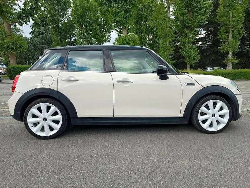 Usata Mini Cooper D Hype 116 CV (85 kW) 2016 Bianco Utilitaria