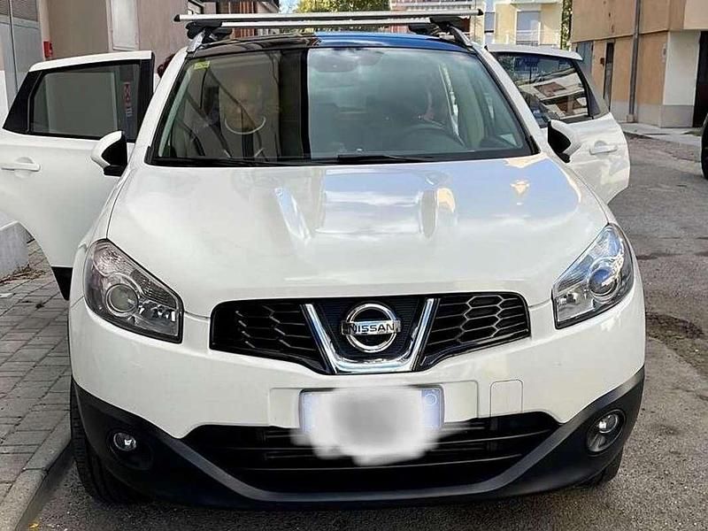 Usata Nissan Qashqai N-TEC 131 CV (96 kW) 2012 Bianco SUV