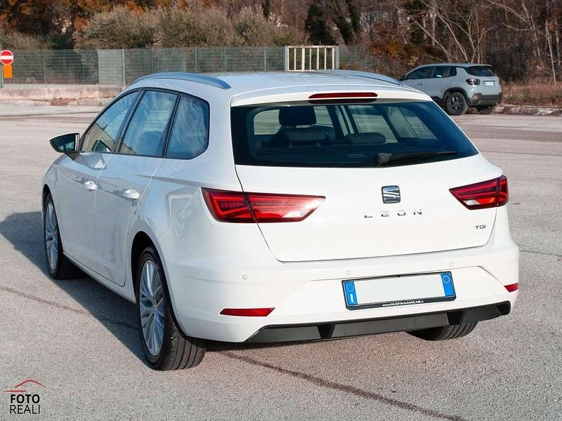 Usata Seat Leon ST Style 131 CV (96 kW) 2020 Bianco Station wagon
