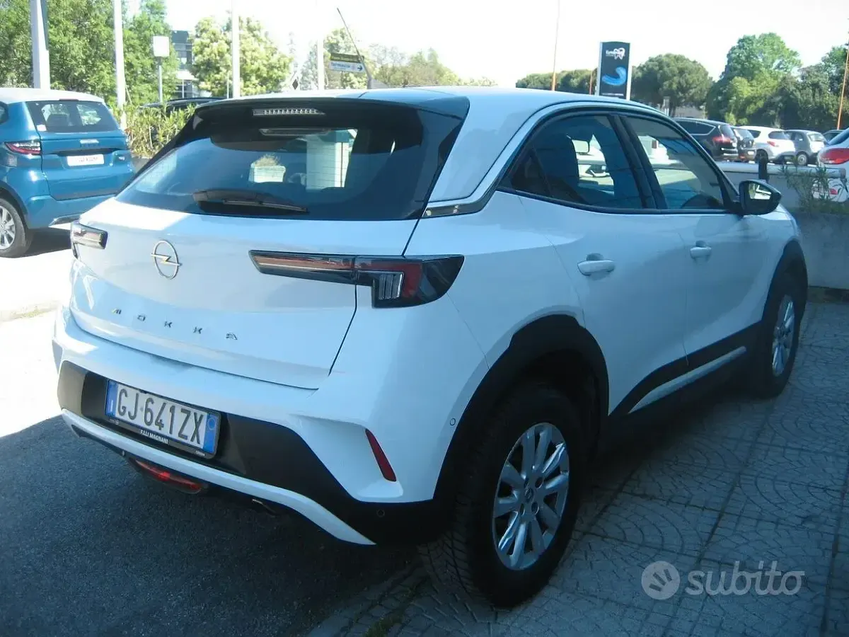 Usata Opel Mokka Edition 110 CV (80 kW) 2022 Bianco SUV