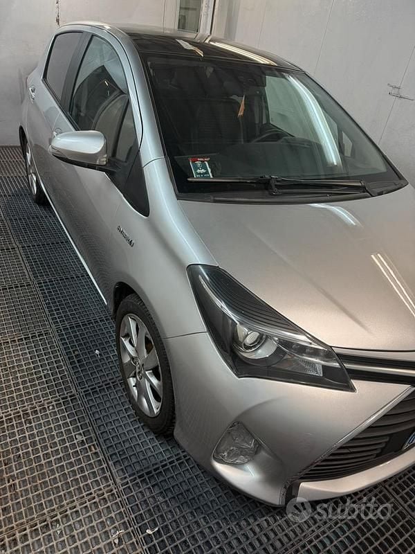 Grigio Usata 2014 Toyota Yaris Style Due volumi | 13.800 € - Immagine 1/4