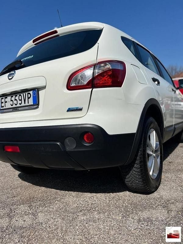 Usata Nissan Qashqai Tekna 111 CV (81 kW) 2011 Bianco SUV