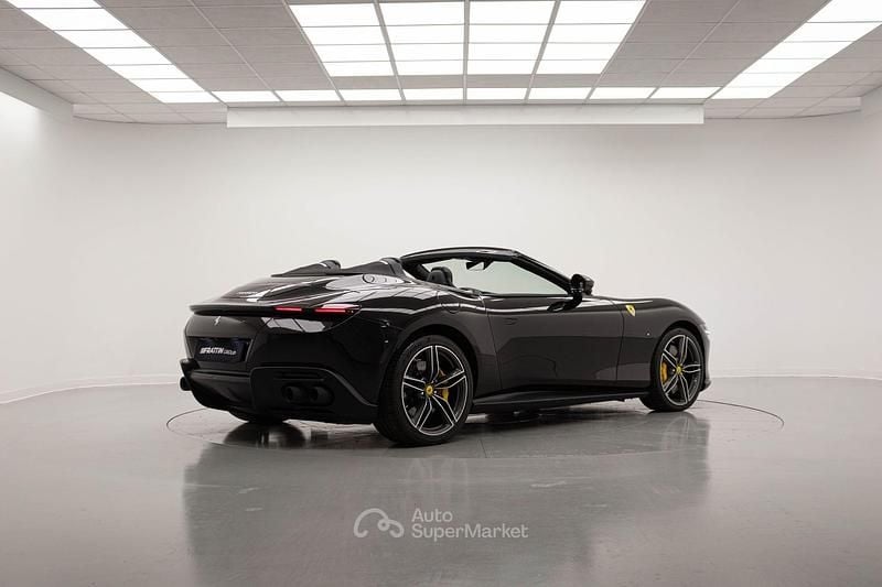 Usata Ferrari Roma 620 CV (456 kW) 2025 Nero Cabrio