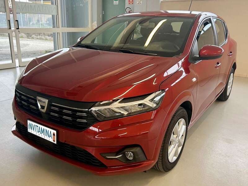 Usata Dacia Sandero Comfort 101 CV (74 kW) 2022 Rosso Utilitaria