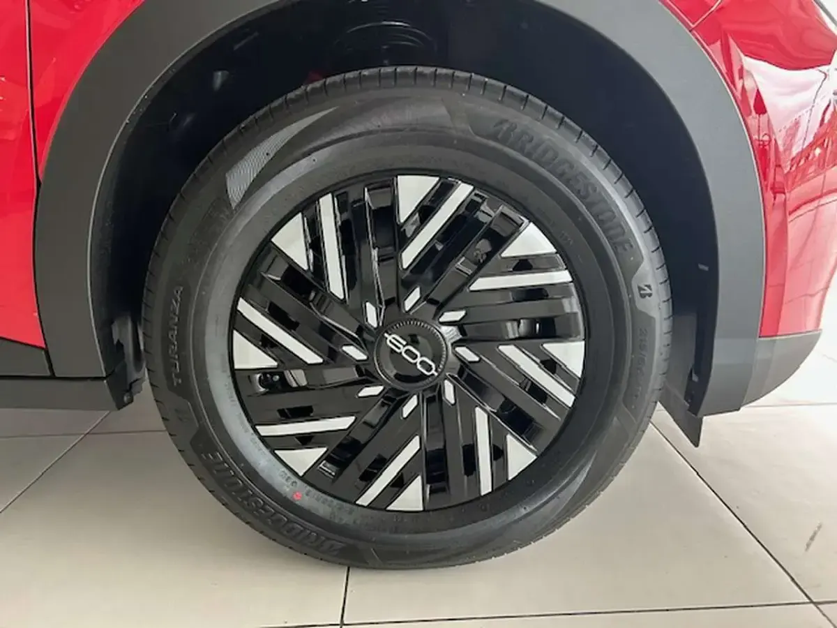 Usata Fiat 600 Red 61 kW (84 CV) 2023 Rossoselleria specifica red SUV