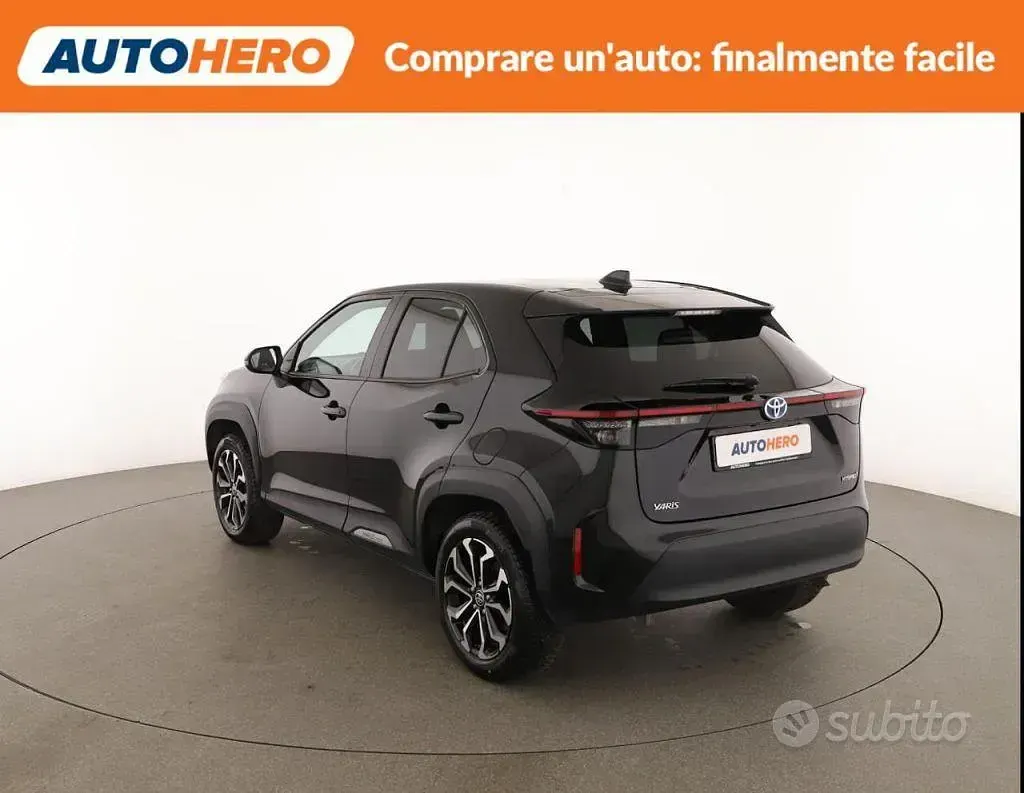 Usata Toyota Yaris Cross Trend 92 CV (67 kW) 2022 Nero SUV