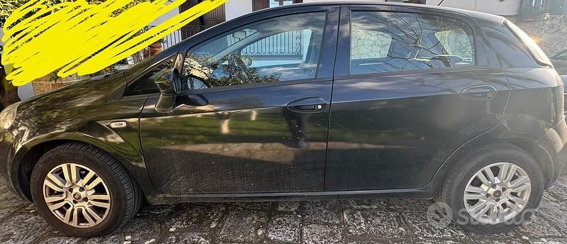 Usata Fiat Grande Punto 2015 Nero Utilitaria