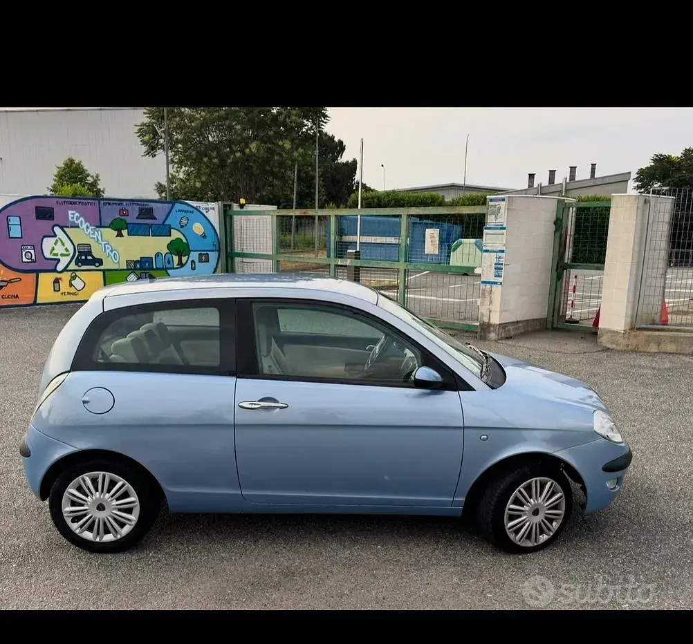 Usata Lancia Ypsilon 95 CV (69 kW) 2005 Bianco Utilitaria