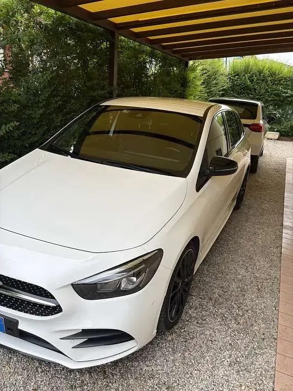 Usata Mercedes B200 Executive 150 CV (110 kW) 2020 Bianco Utilitaria