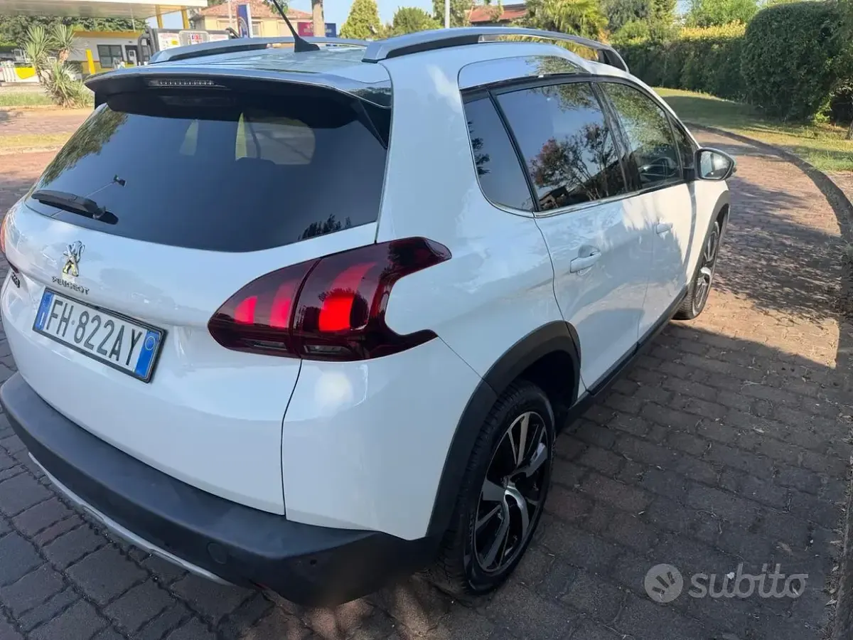 Usata Peugeot 2008 GT-line 99 CV (72 kW) 2017 Bianco SUV