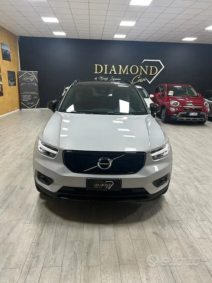 Usata Volvo XC40 R-Design 150 CV (110 kW) 2019 Grigio SUV