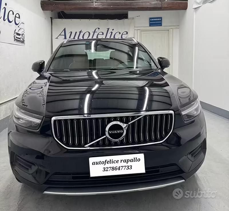 Usata Volvo XC40 R-Design 163 CV (119 kW) 2020 Nero SUV