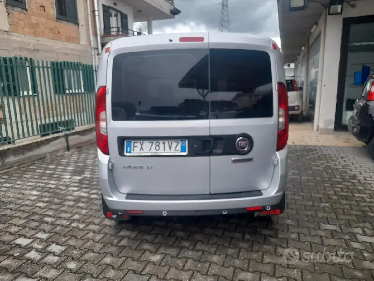 Usata Fiat Doblò 105 CV (77 kW) 2019 Grigio Monovolume